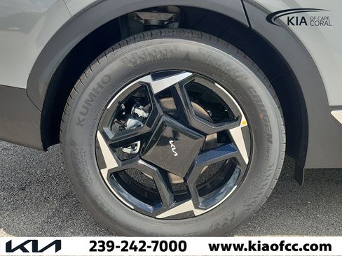 New 2027 Kia Sportage EX FWD image 9