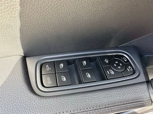 Certified 2026 Porsche Cayenne AWD/4WD image 20