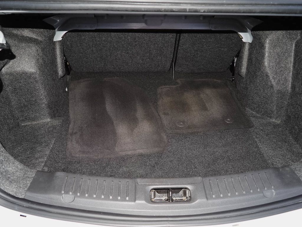 Used 2014 Ford Fiesta SE FWD image 9