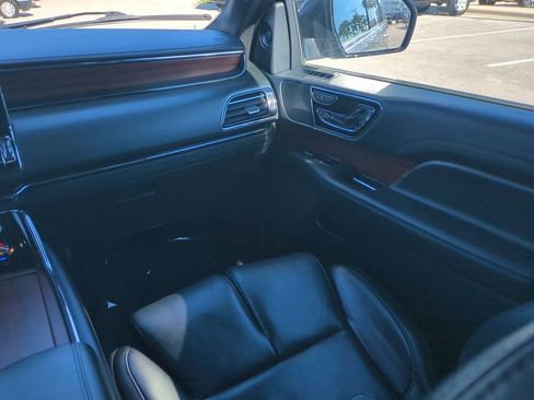 Certified 2023 Lincoln Navigator Reserve image 18