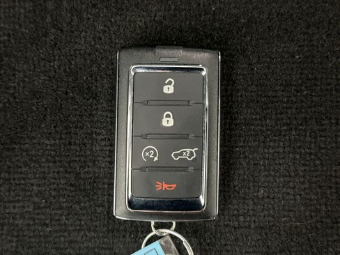 Used 2023 Jeep Grand Cherokee Limited image 23