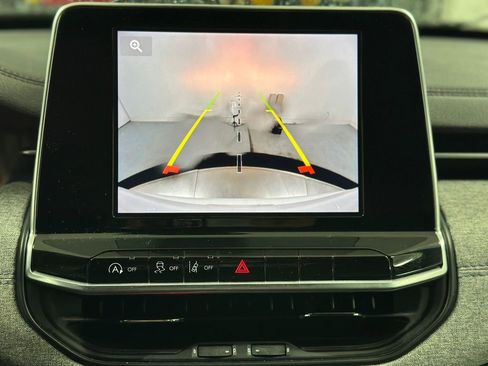 Used 2025 Jeep Compass Latitude image 6