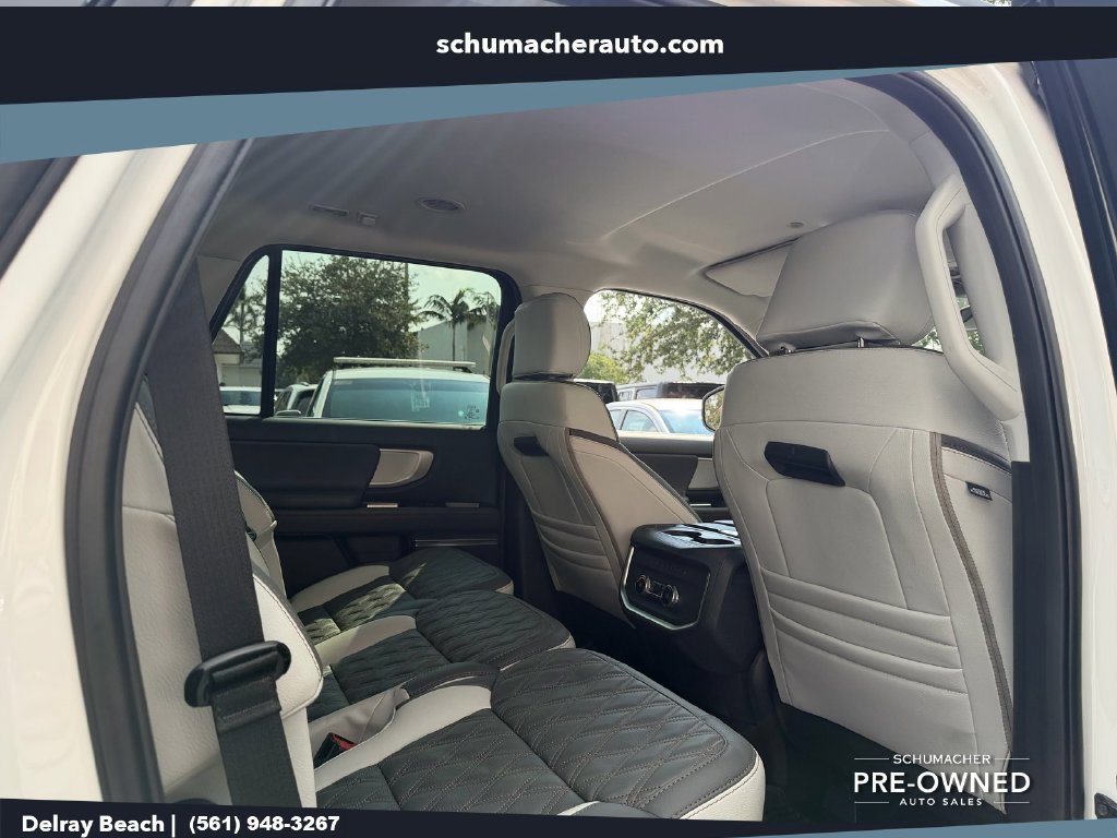 Used 2025 Ford Expedition Active RWD image 14