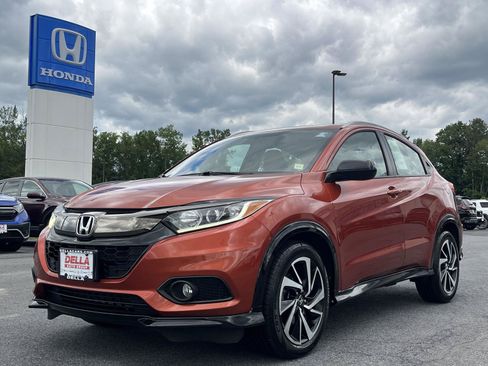 Used 2020 Honda HR-V Sport image 3