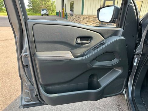 Used 2022 Nissan Frontier S w/ Technology Package AWD/4WD image 11