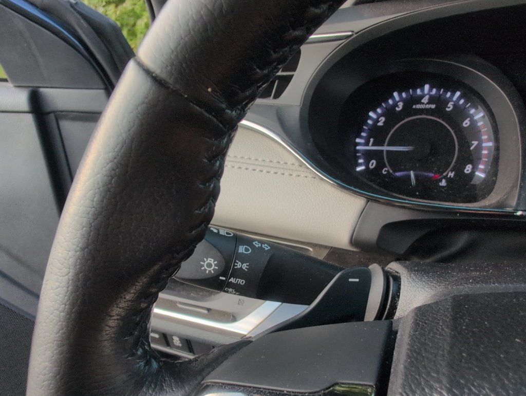 Used 2015 Toyota Avalon XLE FWD image 22
