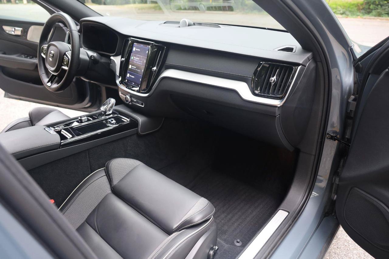 Used 2023 Volvo V60 T8 Polestar w/ Protection Package Premier AWD/4WD image 36