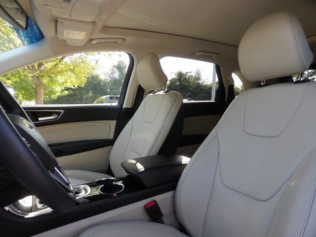 Used 2018 Ford Edge Titanium w/ Ford Safe & Smart Package FWD image 11