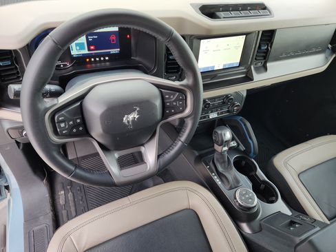 Used 2023 Ford Bronco Wildtrak AWD/4WD image 28