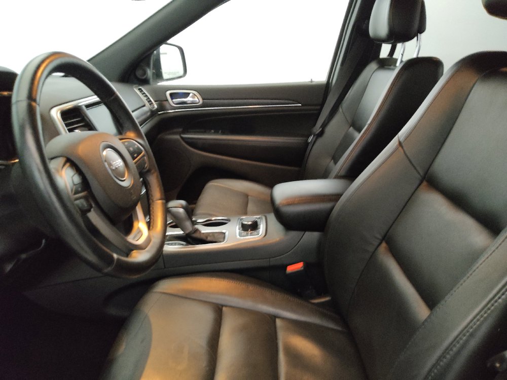 Used 2018 Jeep Grand Cherokee Limited AWD/4WD image 17