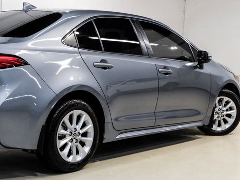 Used 2020 Toyota Corolla XLE image 14