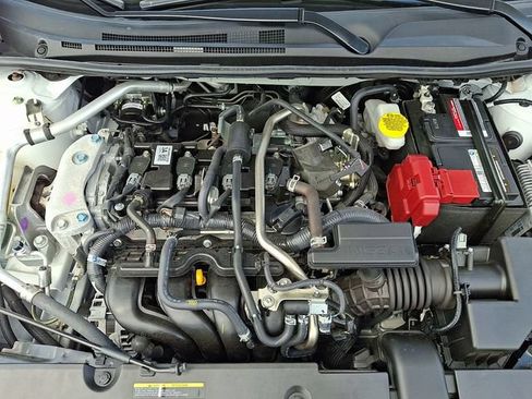 Used 2025 Nissan Sentra SR w/ SR Premium Package FWD image 26