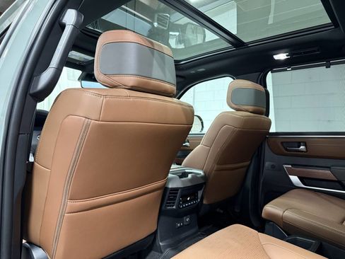 Used 2025 Toyota Sequoia 4WD image 17