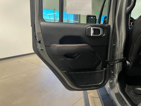 Used 2020 Jeep Gladiator Rubicon image 27