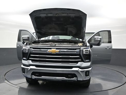Used 2024 Chevrolet Silverado 2500 LTZ w/ LTZ Convenience Package AWD/4WD image 33
