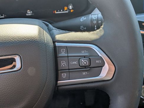 Used 2025 Jeep Compass Limited w/ Elite Group image 16