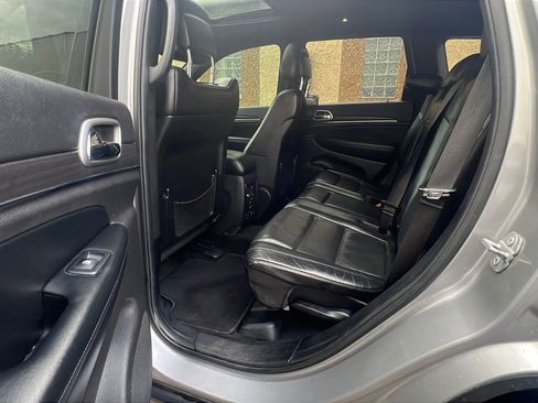 Used 2018 Jeep Grand Cherokee Limited w/ Luxury Group II image 28