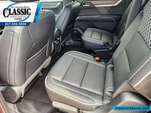 Used 2025 GMC Acadia Denali w/ LPO, Floor Liner Package AWD/4WD image 28
