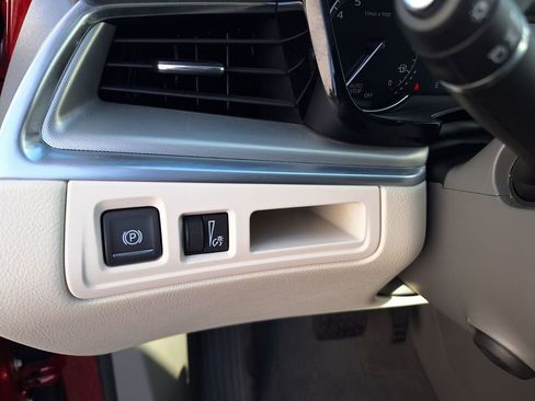 Certified 2023 Cadillac XT5 Premium Luxury image 22