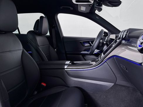 Certified 2026 Mercedes-Benz GLC 300 image 6