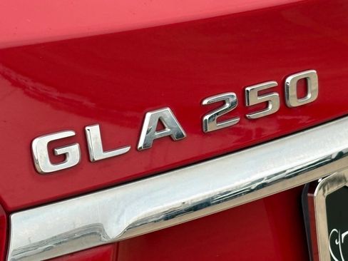 Used 2018 Mercedes-Benz GLA 250 image 9