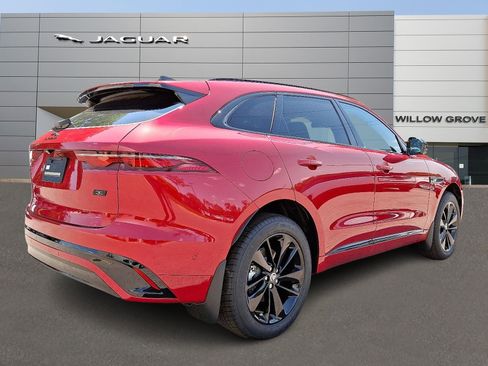 New 2026 Jaguar F-PACE R-Dynamic S image 2