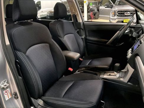 Used 2016 Subaru Forester 2.5i Premium AWD/4WD image 7