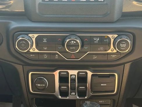 Used 2020 Jeep Wrangler Unlimited Sport AWD/4WD image 22