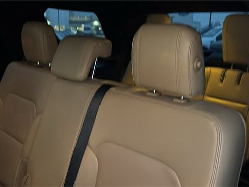 Used 2017 Ford Explorer XLT w/ Equipment Group 202A image 26