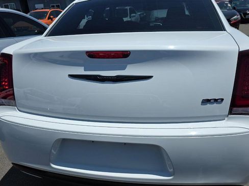 Used 2021 Chrysler 300 Touring w/ Sport Appearance Package RWD image 5