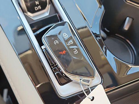 New 2026 Volkswagen Atlas SE image 20