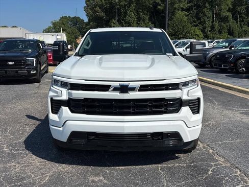 Used 2023 Chevrolet Silverado 1500 RST AWD/4WD image 2