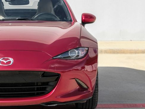 Used 2018 MAZDA MX-5 Miata RF Grand Touring RWD image 38