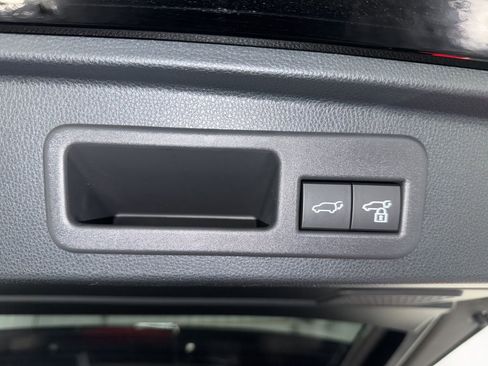 Used 2026 Toyota 4Runner TRD Off-Road Premium AWD/4WD image 38