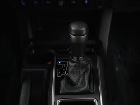 Used 2023 Toyota Tacoma Limited AWD/4WD image 17