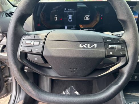 Used 2025 Kia K4 FWD image 28