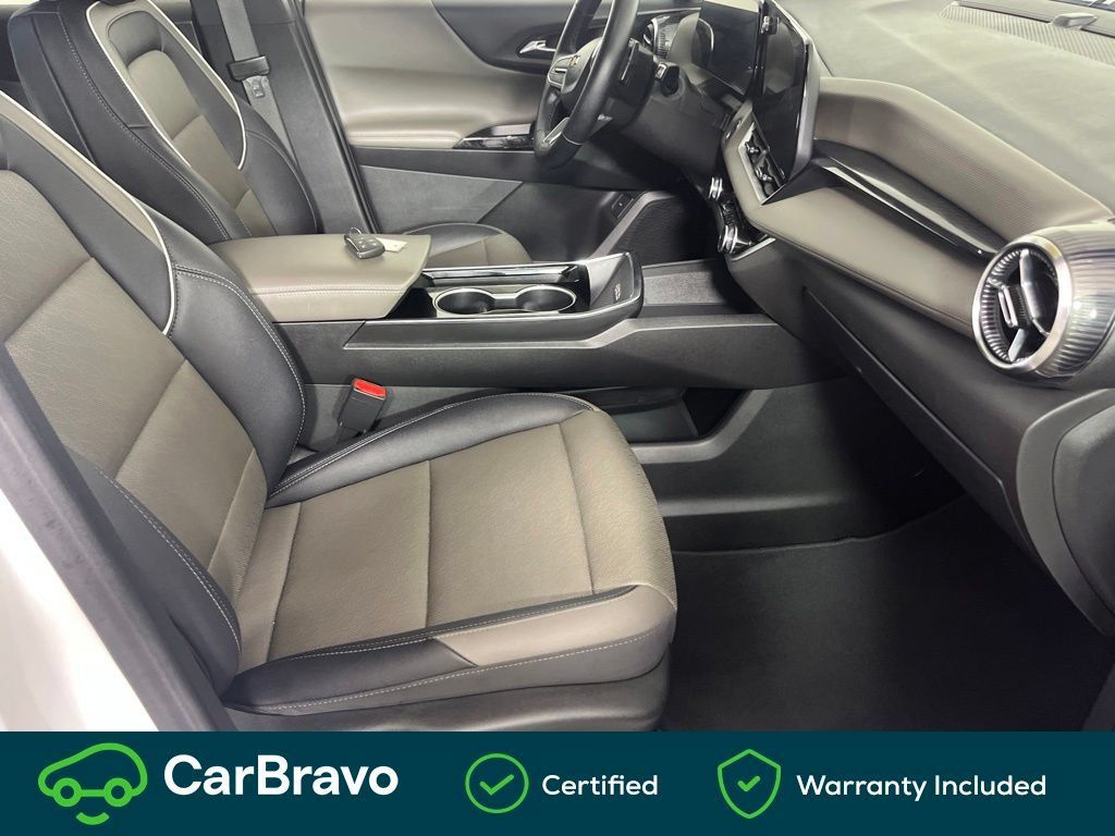 Used 2025 Chevrolet Equinox LT w/ Convenience Package II AWD/4WD image 17