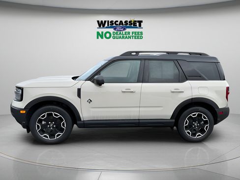 Certified 2025 Ford Bronco Sport Outer Banks w/ Outer Banks Tech Package+ AWD/4WD image 2