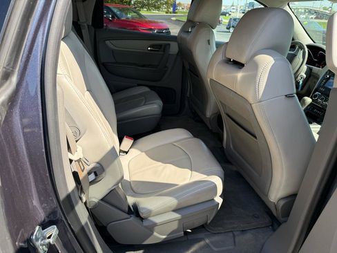 Used 2013 Chevrolet Traverse LT AWD/4WD image 23