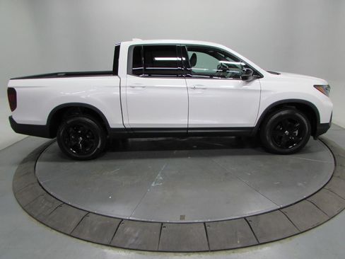 Used 2023 Honda Ridgeline Black Edition image 10