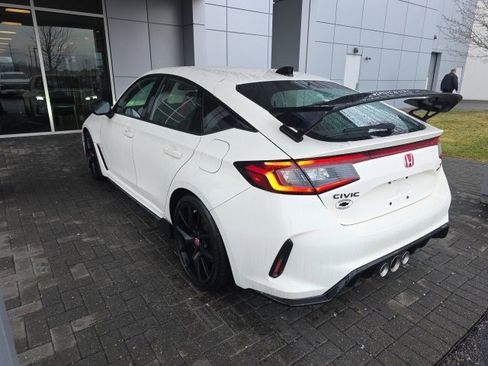Used 2025 Honda Civic Type R image 2