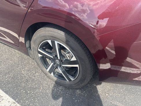 Used 2024 Nissan Sentra SV image 9