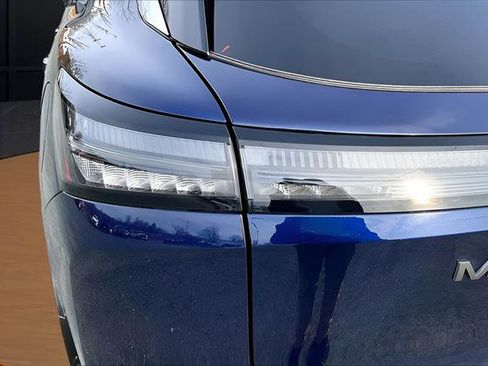 Used 2025 Nissan Murano SV image 30