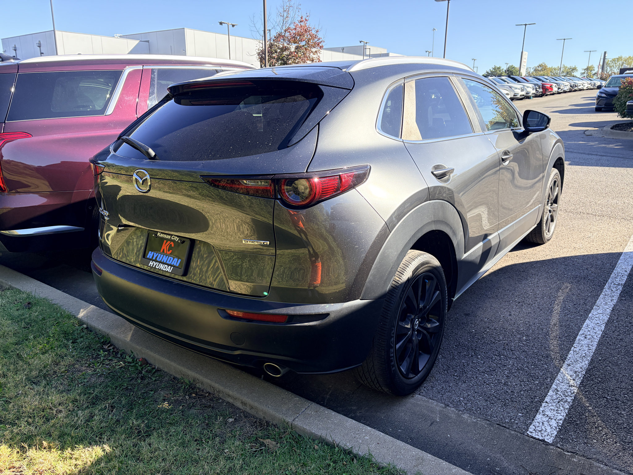 Used 2024 MAZDA CX-30 AWD 2.5 S w/ Select Sport Pkg image 3
