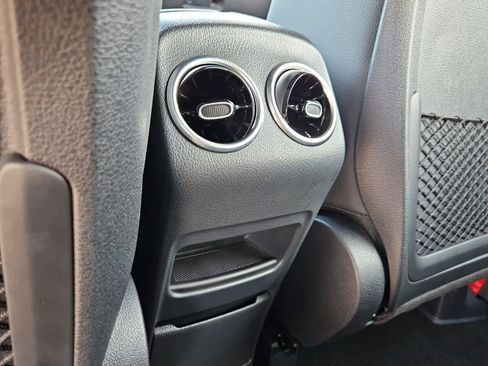 Used 2023 Mercedes-Benz GLB 35 AMG 4MATIC w/ Premium Package image 15