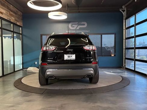 Used 2020 Jeep Cherokee Limited w/ Technology Group AWD/4WD image 4