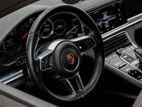 Used 2017 Porsche Panamera 4 image 14