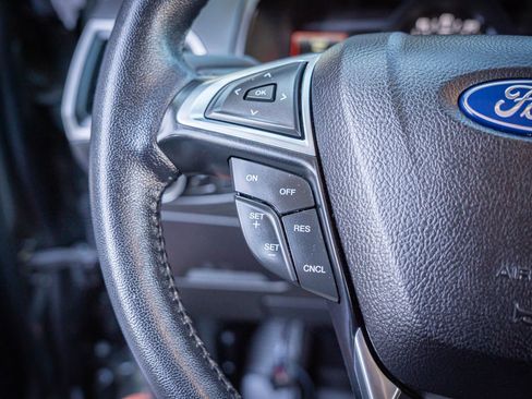 Used 2023 Ford Edge SEL AWD/4WD image 15