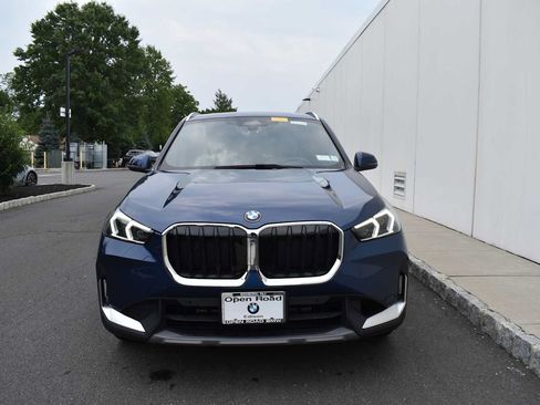 Used 2023 BMW X1 xDrive28i w/ Convenience Package AWD/4WD image 2