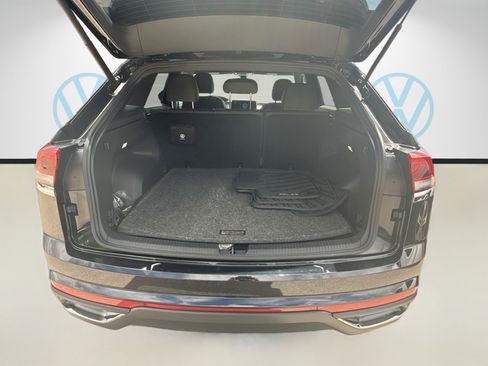 Certified 2026 Volkswagen Atlas Cross Sport SE FWD image 26